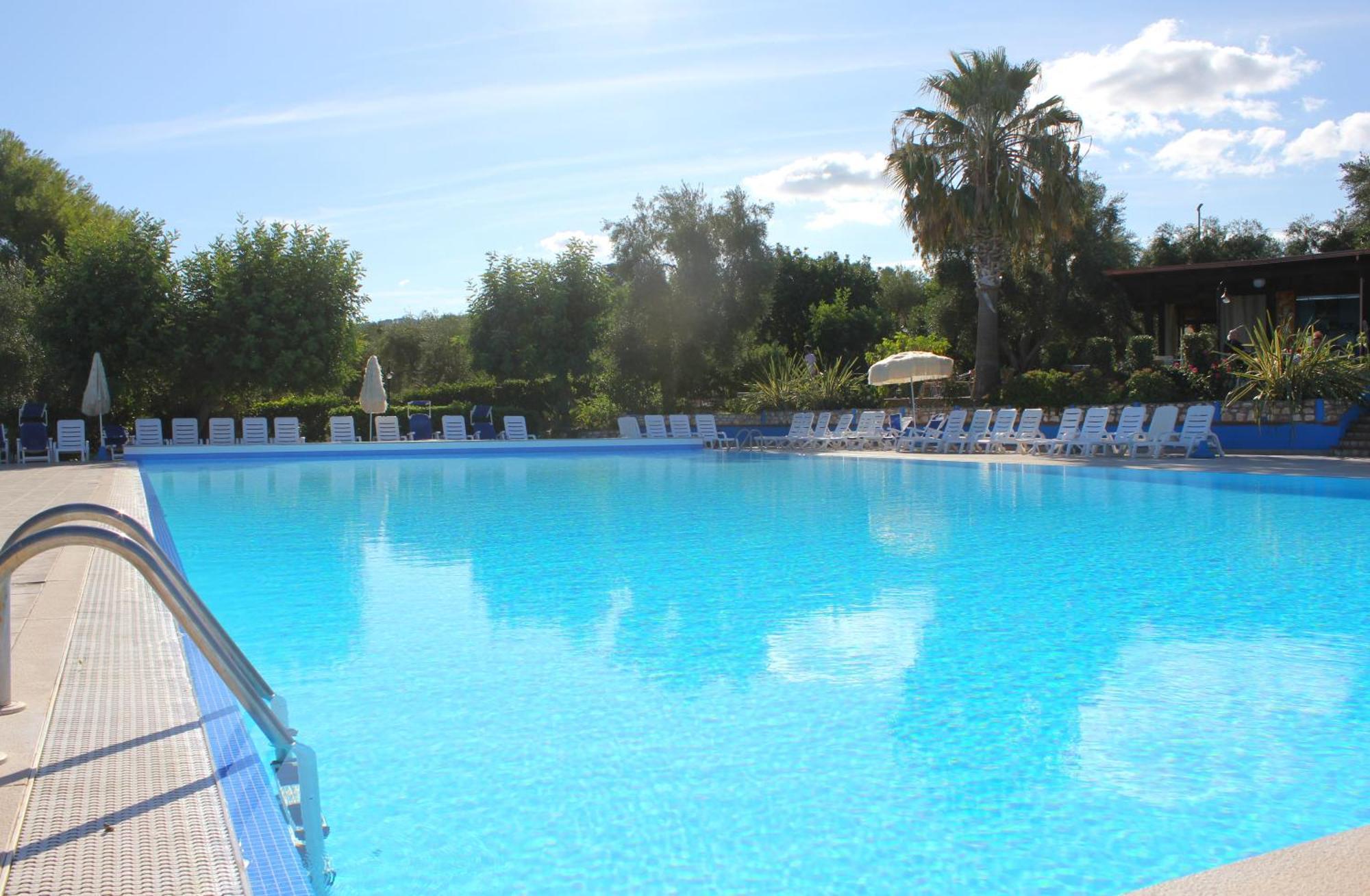 Villaggio Uliveto Rodi Garganico Exteriör bild
